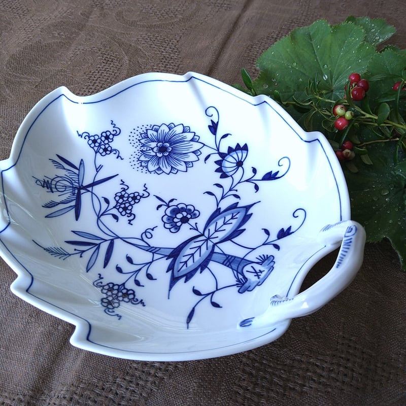 Meissenブルーオニオン、形と大きさが楽しい器の色々 | アンティーク