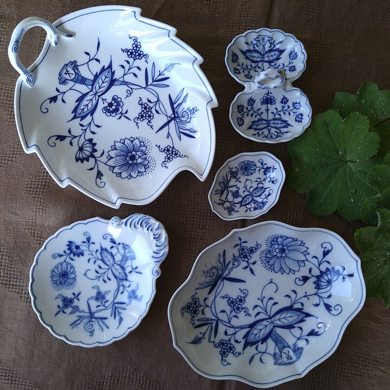 Meissenブルーオニオン、形と大きさが楽しい器の色々 | アンティーク