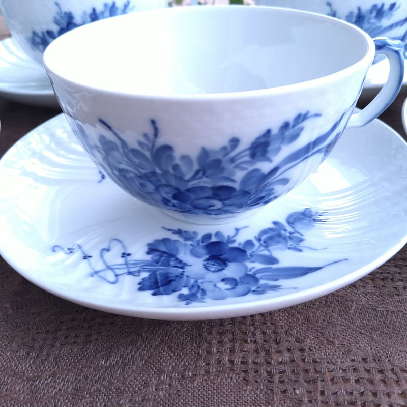 ブルーフラワーカーブ モーニングカップソーサー