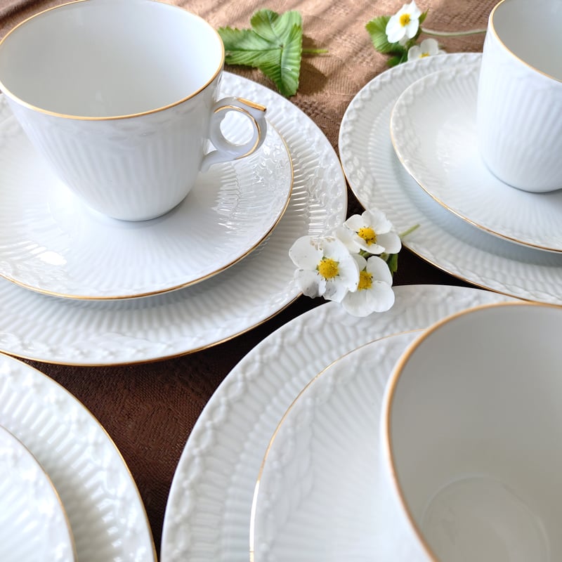 1955～1957年RoyalCopenhagenホワイトフルーテッドハーフレース