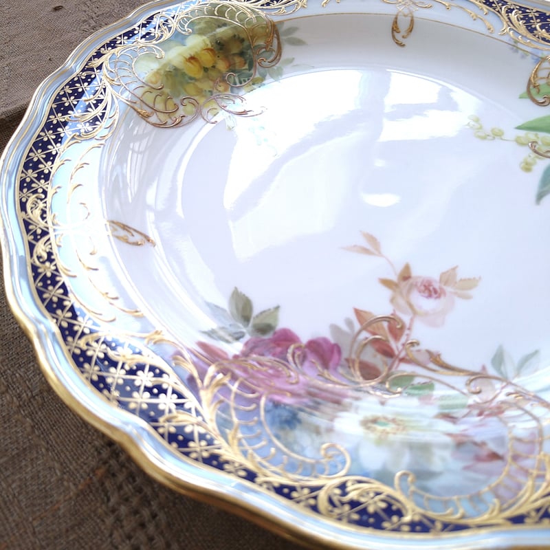 1850～1924年のMeissenマイセン、コバルトと金彩に自然主義様式の花々