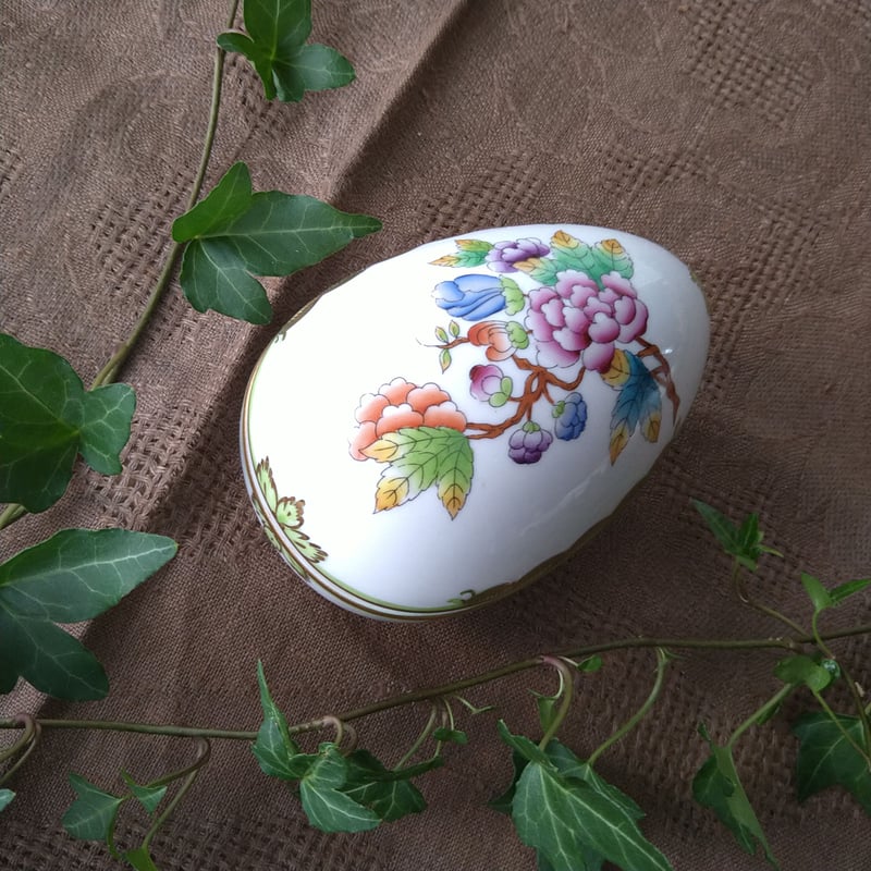 Herendヘレンドヴィクトリアの卵型ボンボン入れ 高さ約7㎝H、縦と横幅