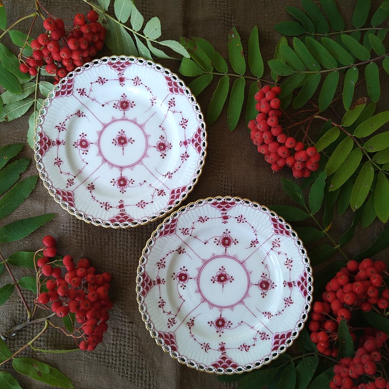 1924～1934年RoyalCopenhagenフルレース金彩バーガンディーの小さな