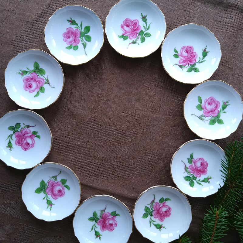 Meissenマイセンピンクのバラのバタープレート直径約8㎝D、高さ約2㎝H