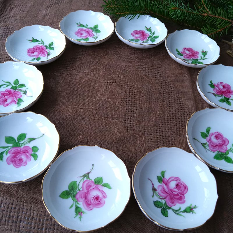 Meissenマイセンピンクのバラのバタープレート直径約8㎝D、高さ約2㎝H