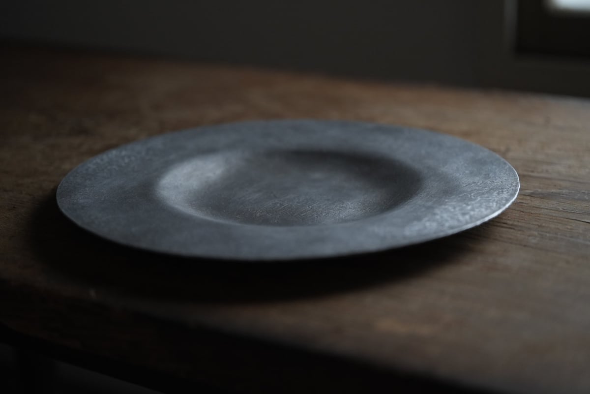 ワイドリム皿_アルミニウム / 渡辺遼 | gallery yaichi