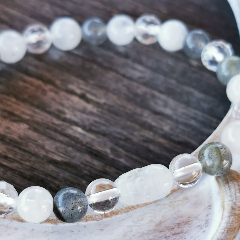 天然石ブレスレット/貔貅（ヒキュウ）付ムーンストーン | ジュエリー春日