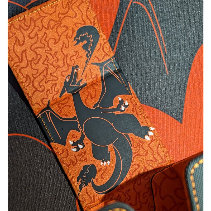 灼熱のリザードン プレミアムデッキケース | 海外版トレーディング