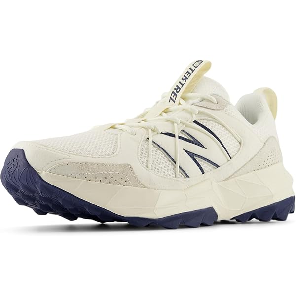 Amazon.com | New Balance Women's DynaSoft TEKTREL V1 Suede Trail