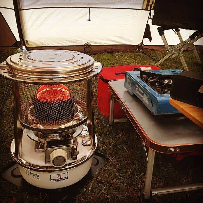 4大人気石油ストーブ徹底比較】この冬のマストバイはどれ？ | 【CAMP