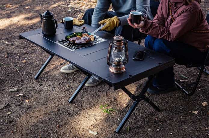 キャンプサイトが“基地”になる。一度使うと沼るIGTテーブルおすすめ11