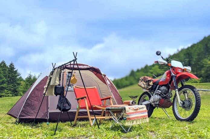 バイクでキャンプに行こう！上級者が教えるツーリング向きの道具一式
