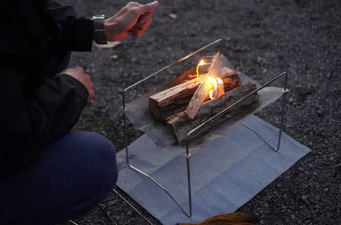 ゴトク完備で重さ300g未満！】パーゴワークスの超軽量焚き火台を実践