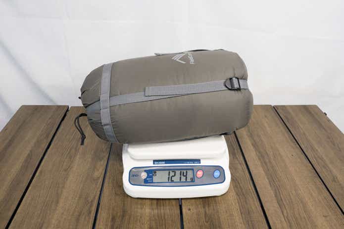 快適温度-5℃。ワークマン新作の「エクストリームダウンシュラフ」を旧