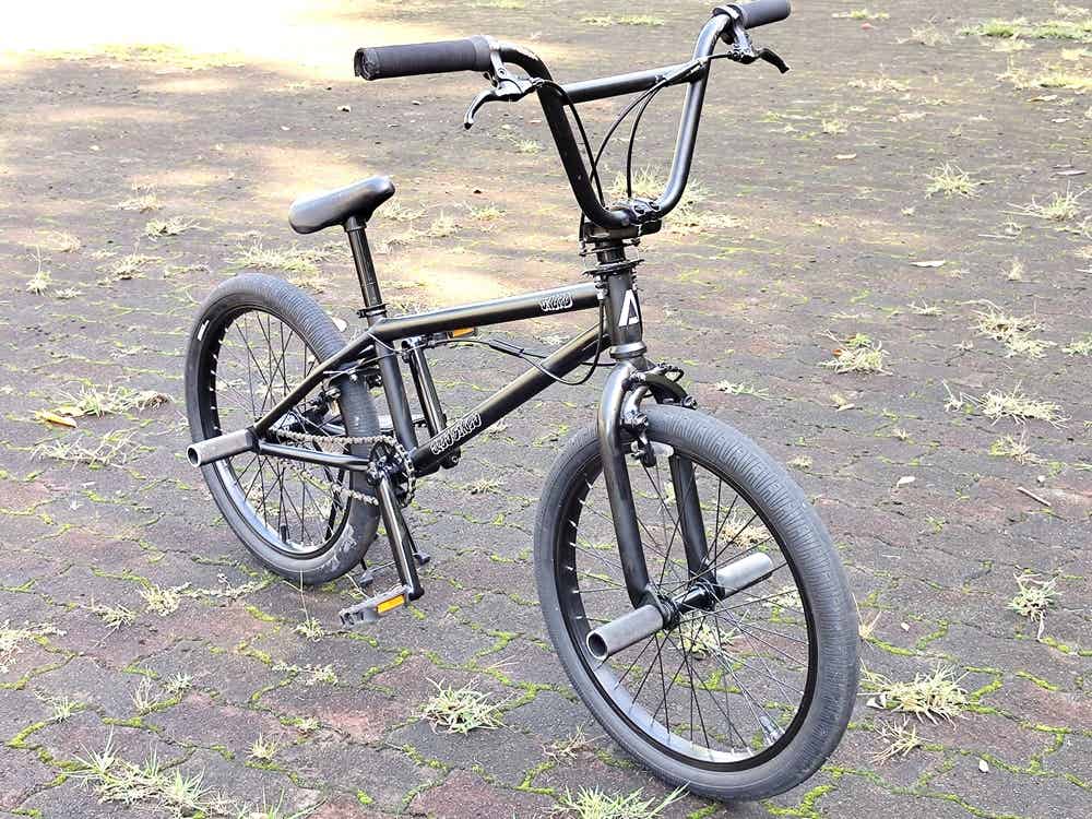 フリースタイルBMX初心者におすすめ！ARES SWORDの魅力をオーナー目線