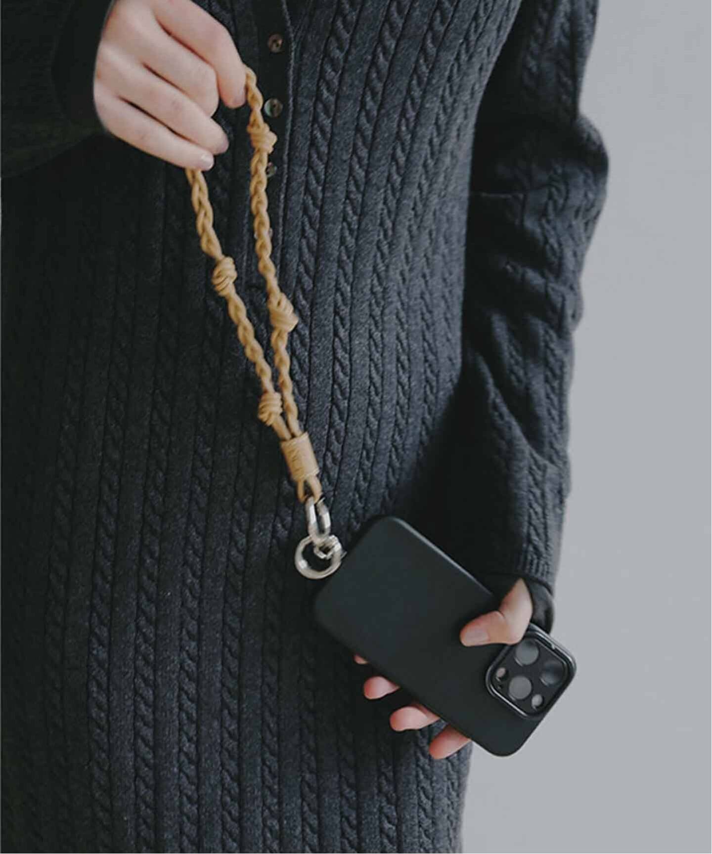 ETRE TOKYO レザーコードショートマルチストラップ（キーケース／キー