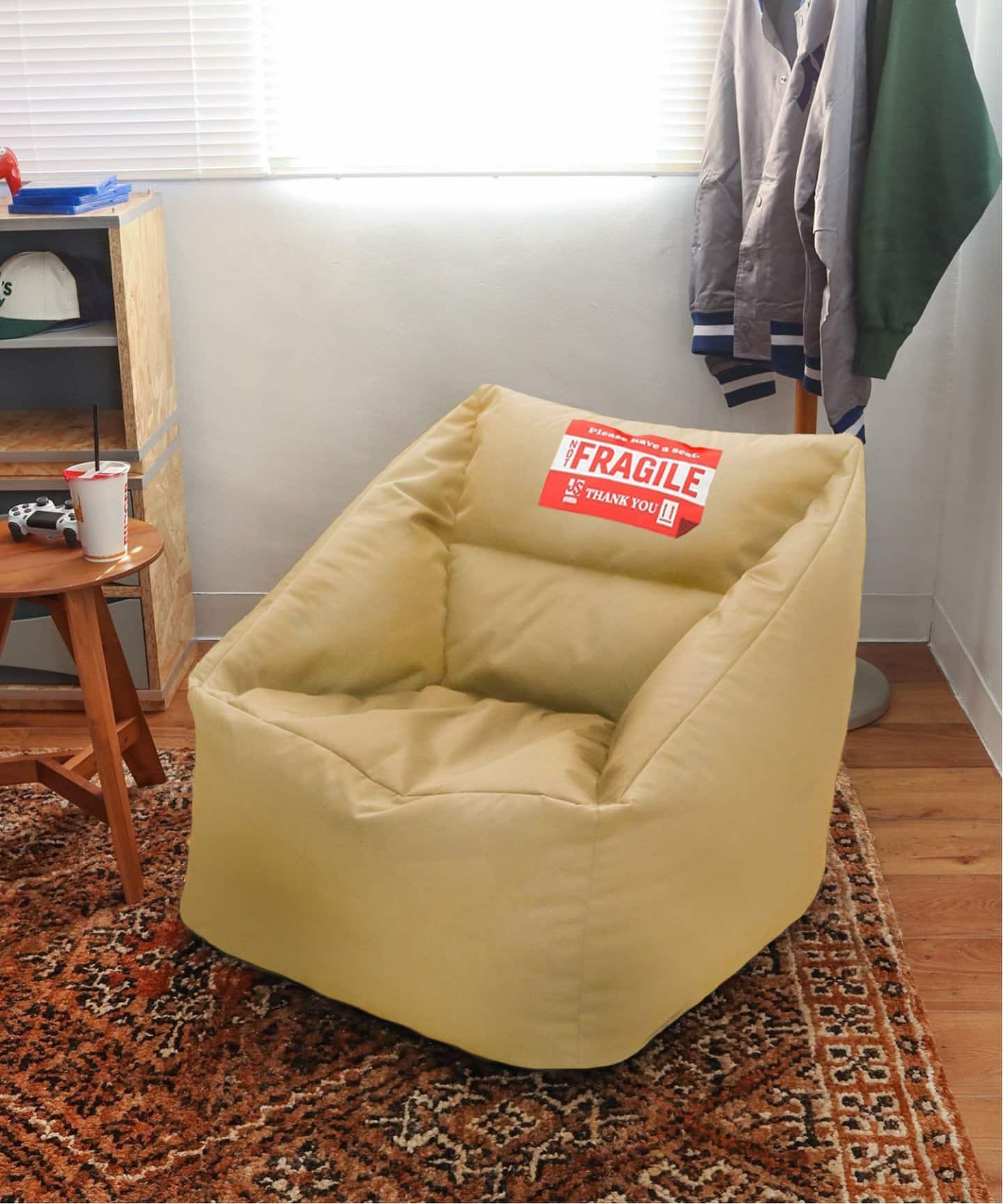 コンパクトでワンルームに置きやすいオリジナルビーズソファ