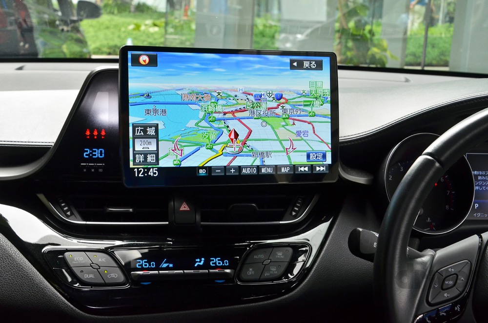 ついに10型大画面に！パナソニックのカーナビ「Strada」が2019年秋