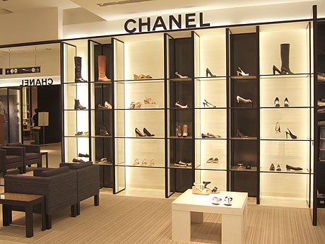 シャネル、九州唯一の博多大丸店を全面改装－シューズコーナー新設