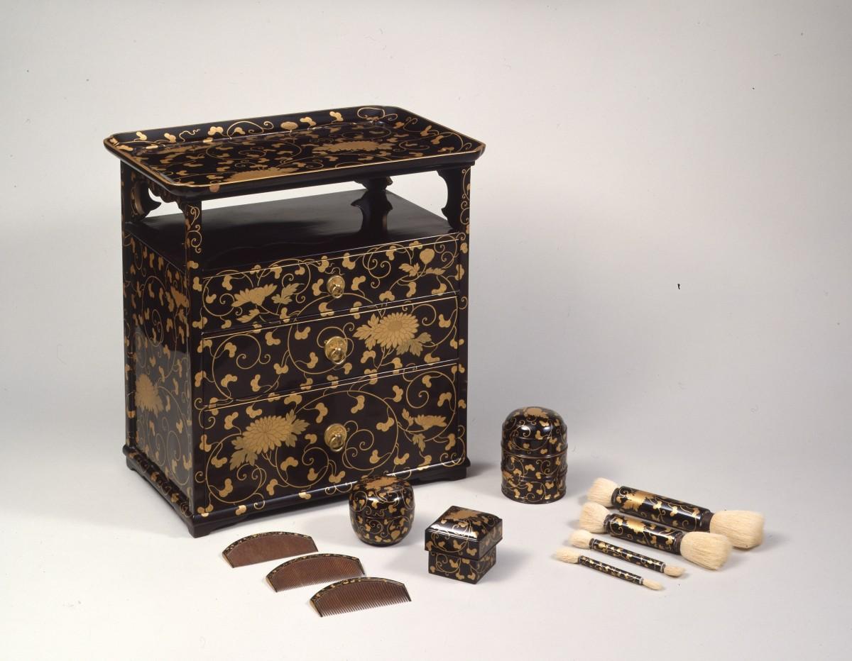 文京・永青文庫でミニ展示「大名細川家のステイホーム」 漆芸品