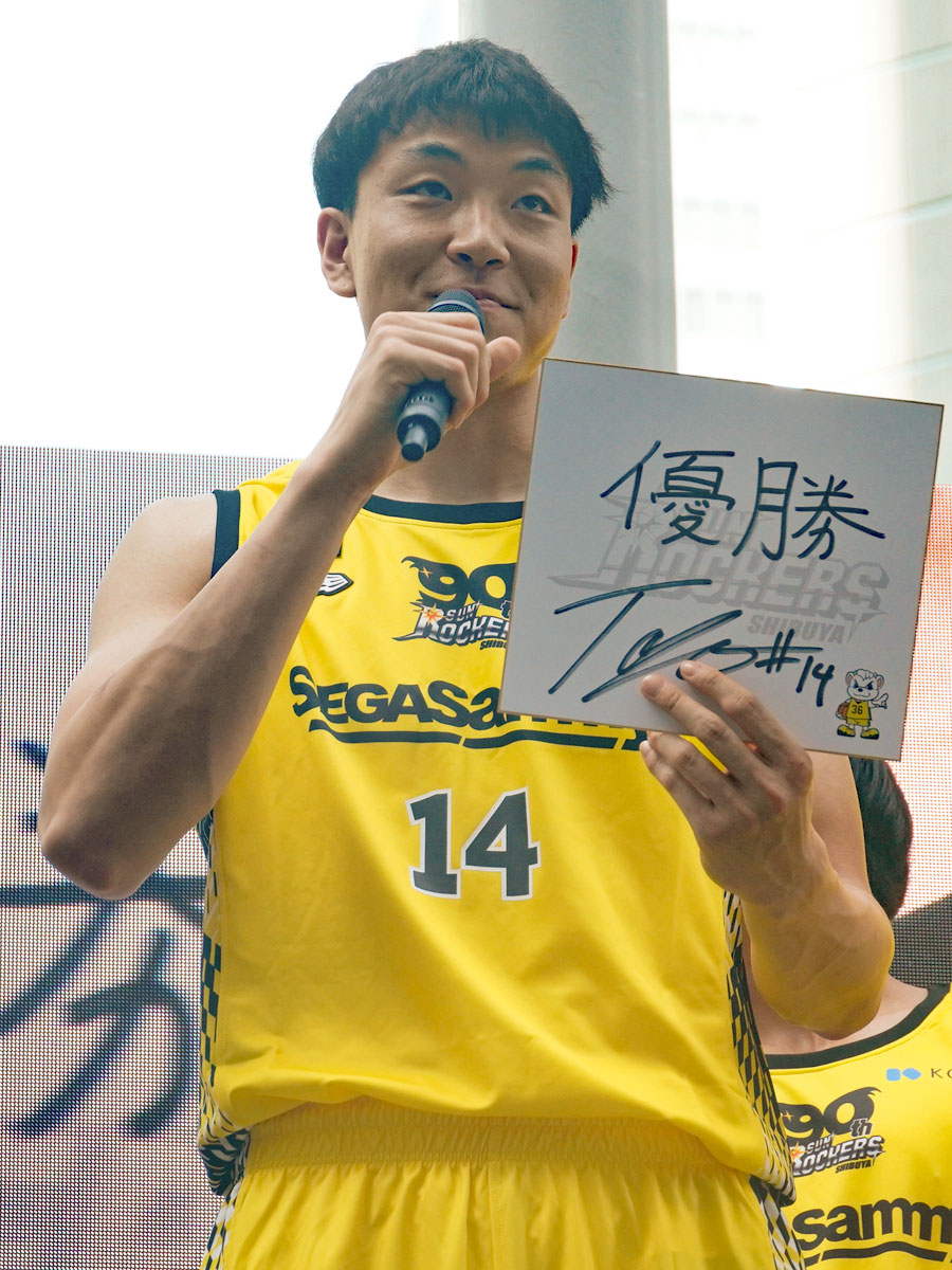 狩野富成選手＝サンロッカーズ渋谷、シーズン開幕に向け必勝祈願＆出陣
