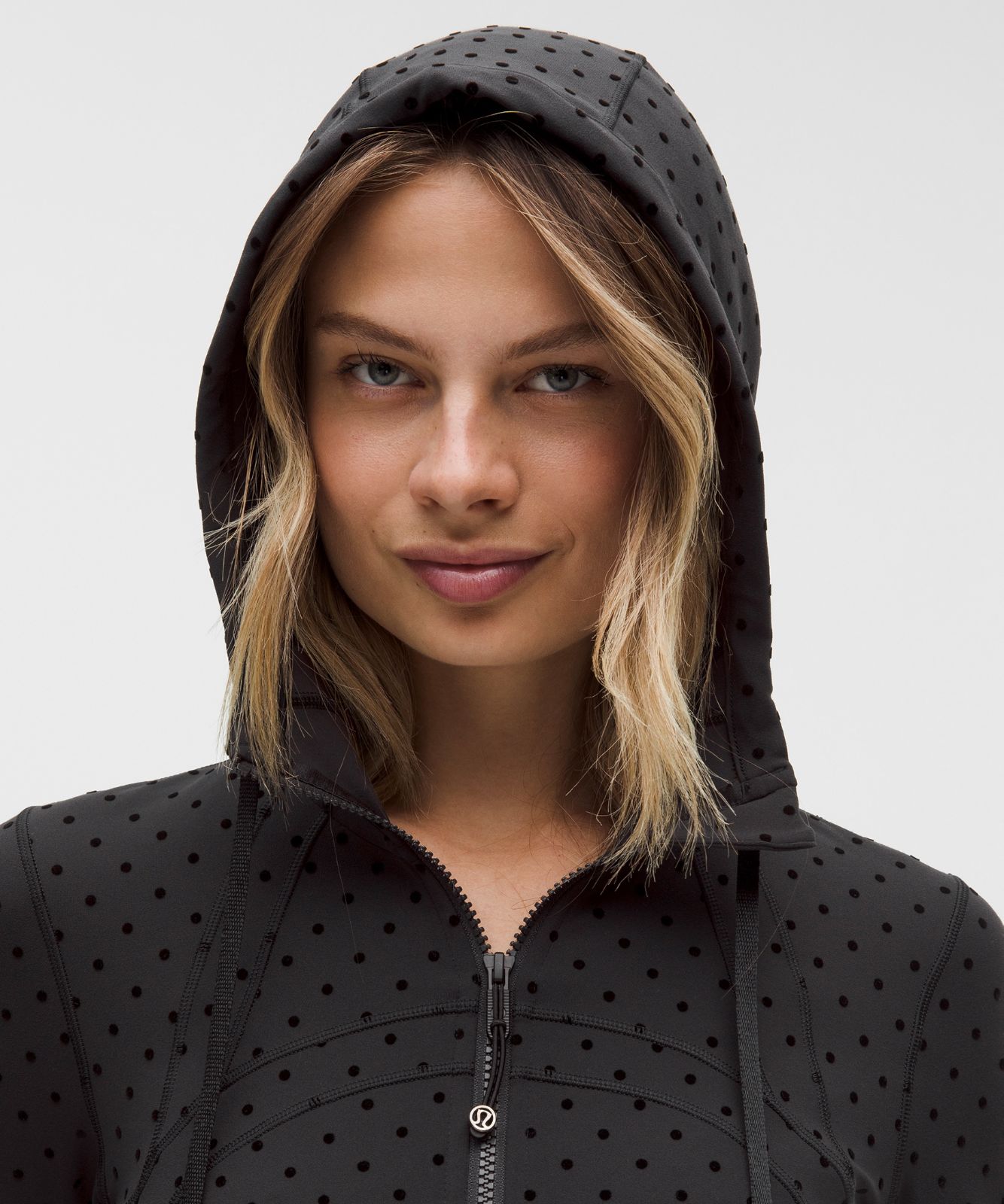 Define フード付きクロップジャケット Nulu *フロック | ジャケット