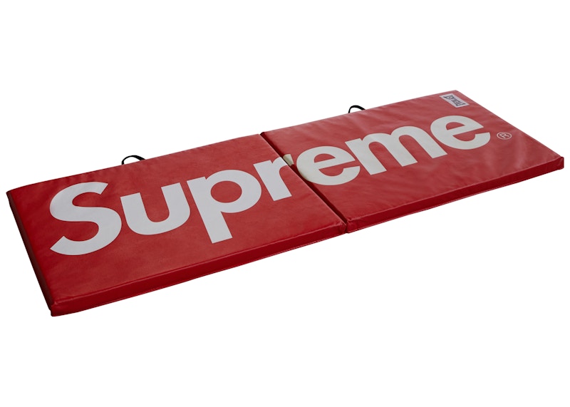 Supreme-Everlast-Folding-