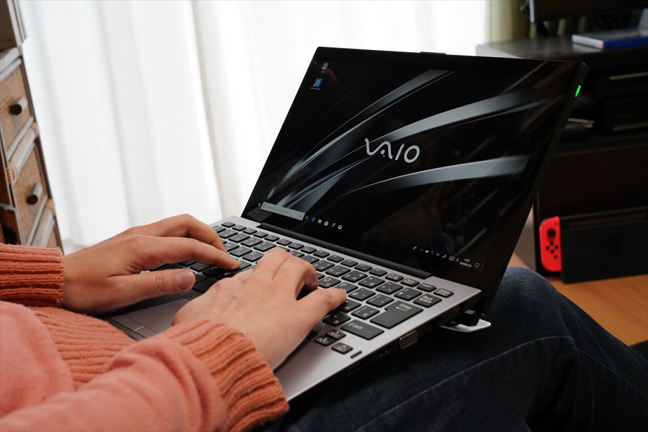 PC-Webzine - 独自のデタッチャブル機構により2 in 1 PCを完成させた