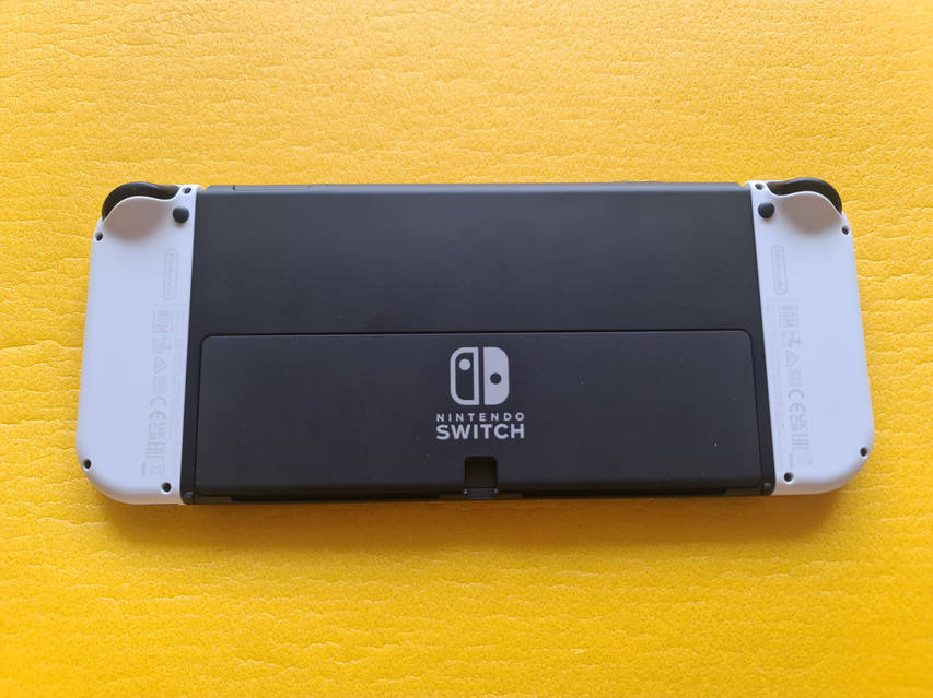 5588824125_w1280_h640_proshita