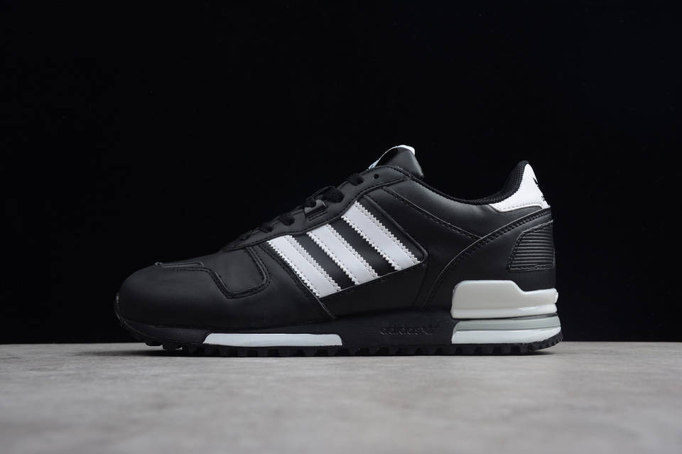Купить Кроссовки мужские Adidas ZX 700 / ADM-3618 в