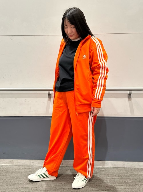 アディダス オリジナルスショップ ららぽーと海老名WMさんのジャージを