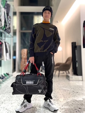 MARK & LONAのボストンバッグを使った人気ファッションコーディネート