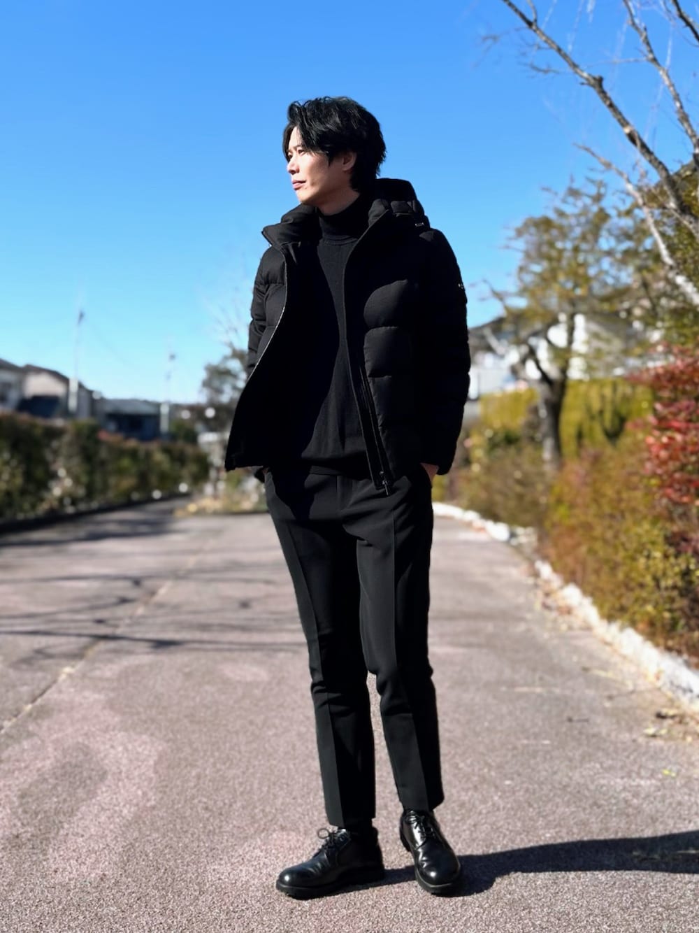 ダウンジャケット/コートを使った「黒スラックス」のメンズ人気