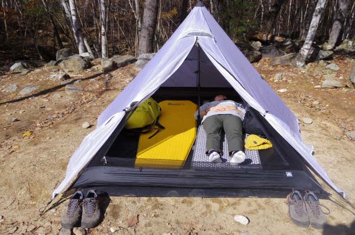 担いで軽い、見て美しい、寝て広々！ ULハイカー憧れのローカスギア