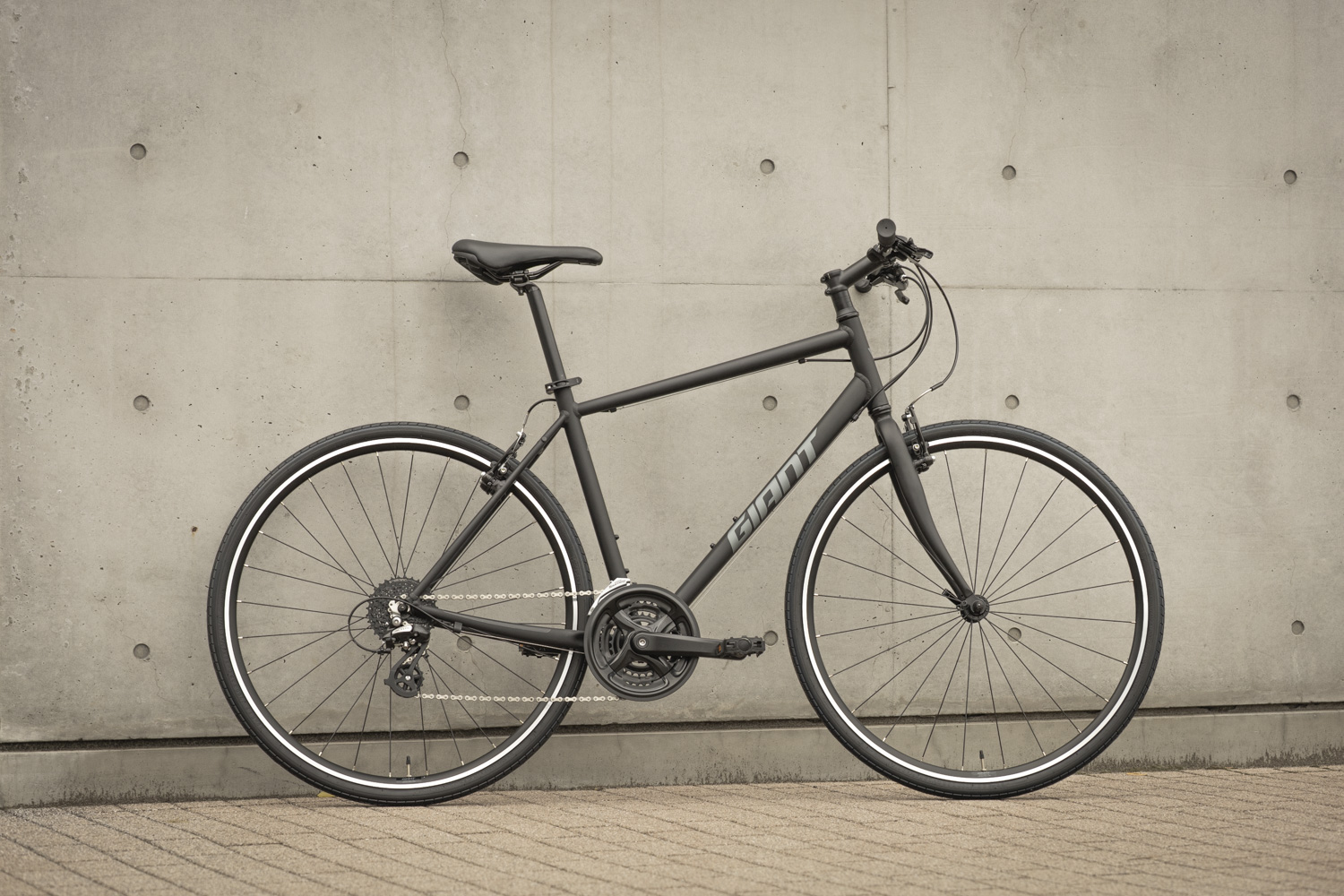 2026「ESCAPE Rシリーズ」「GRAVIERシリーズ」を先行発売 | Giant