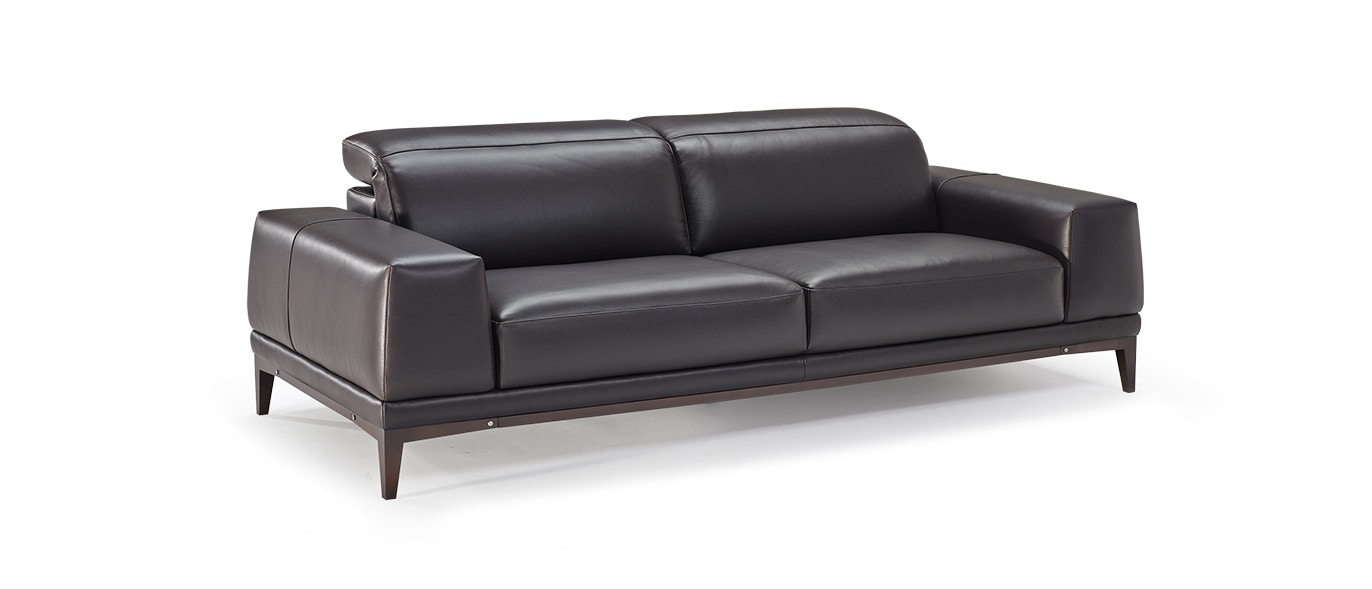 Natuzzi Italia by Reflections Gallery Living Room Stylish Leather