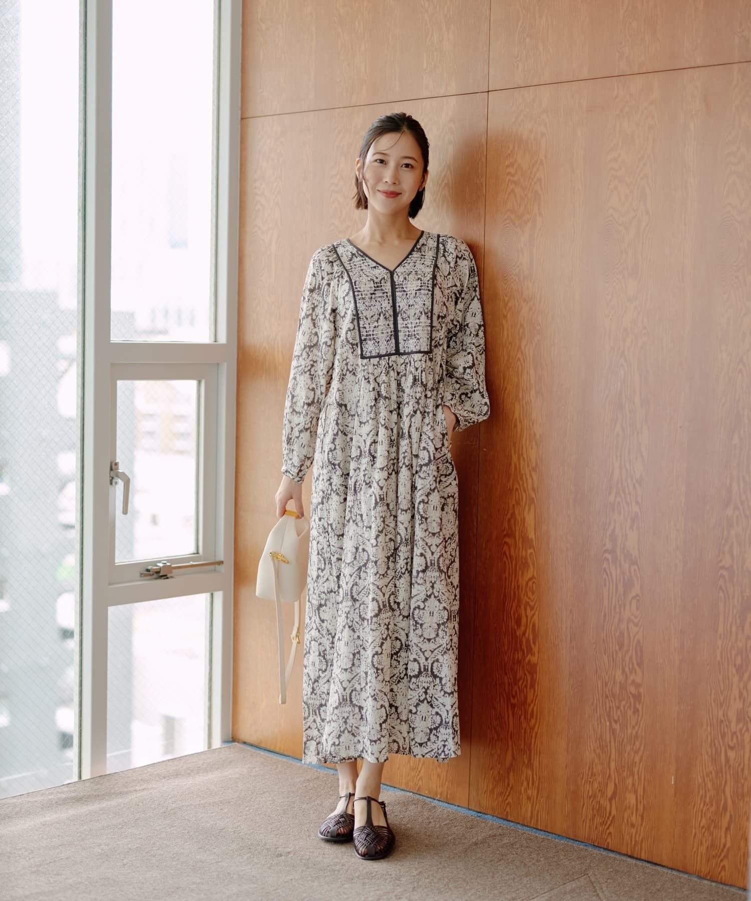 Vネックフレアワンピース【ne Quittez pas】|ネミカ | レリアン公式