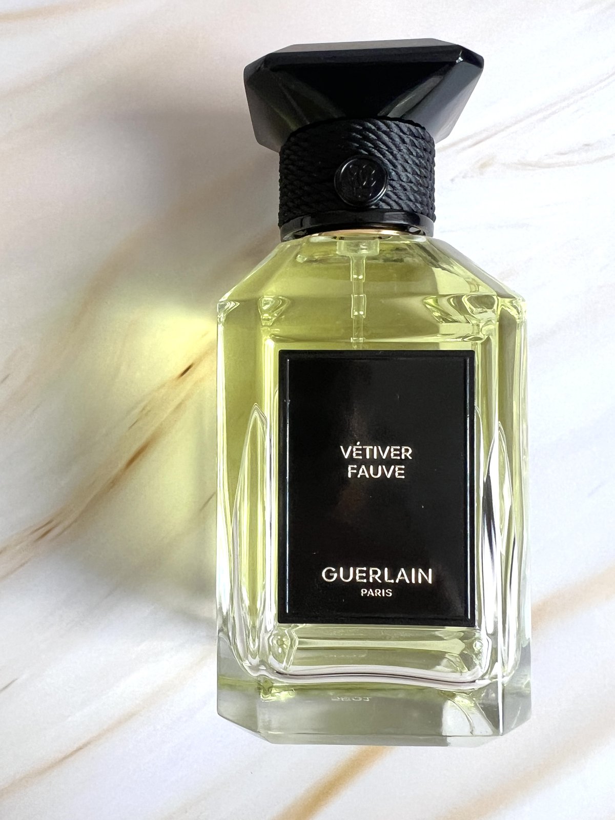 ゲラン】「その香りどこの？」と必ず聞かれる、ベチバーとフィグの