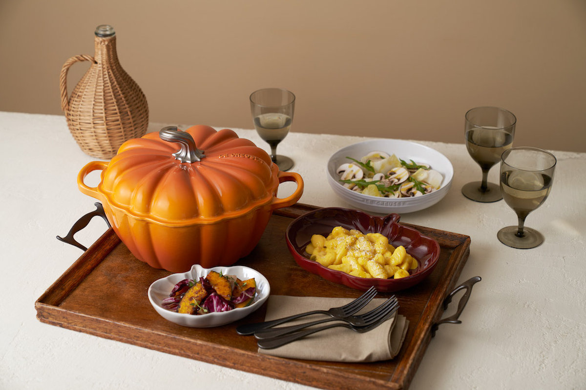 秋色のアイテムでキッチンにハロウィンが到来！ 【ル・クルーゼ】より