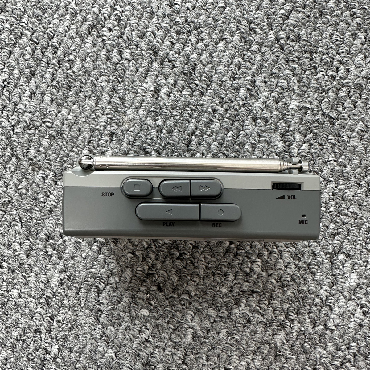 2024最火复古潮物！壹树NEIGHBORHOOD MINI BOOMBOX卡带收录音机测评