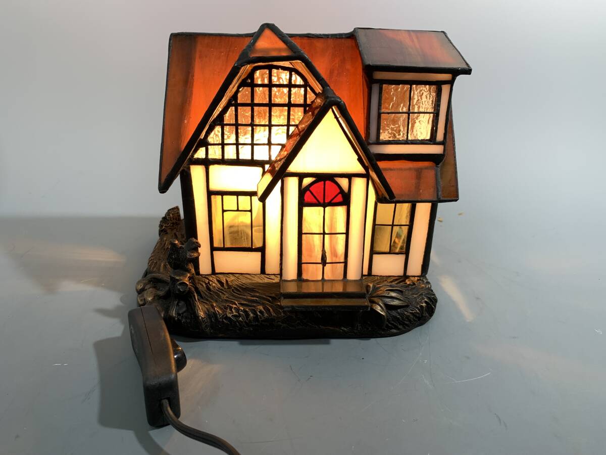 ガラス工芸/ステンドグラス【ステンドガラスのハウス型ライト/青い三角