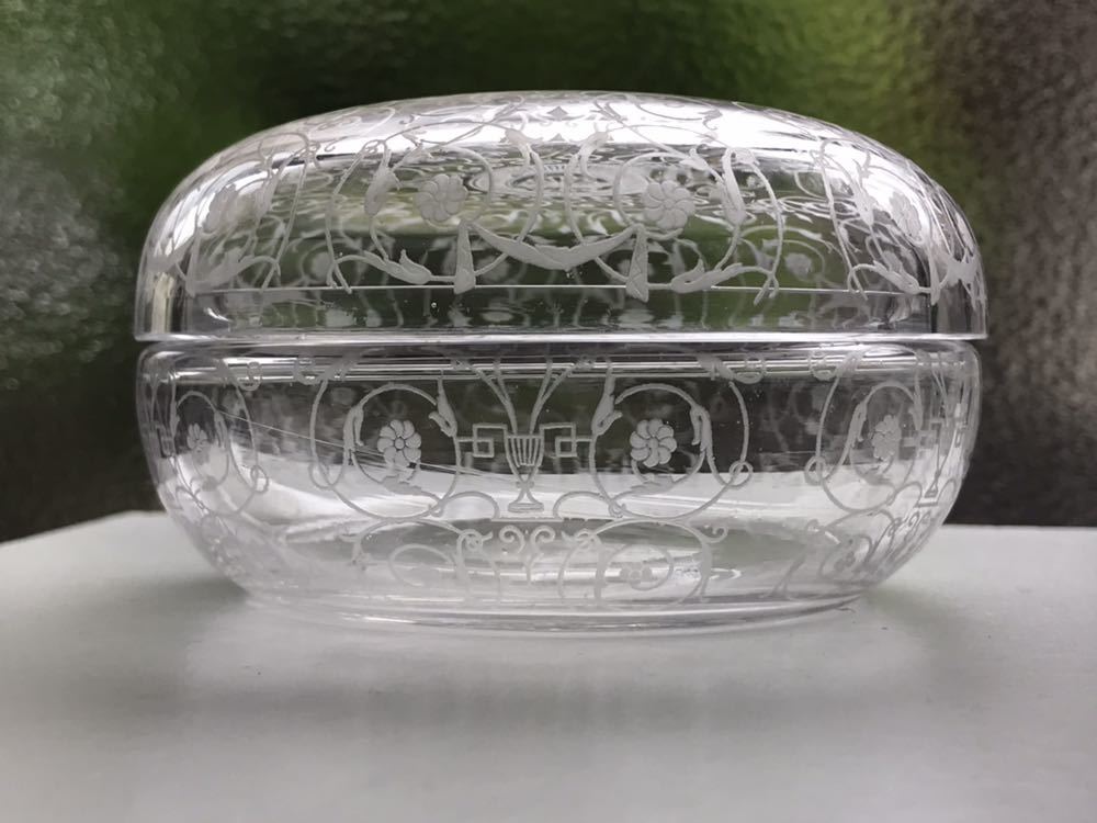 オールド・バカラ 桃色被せガラス 野薔薇 蓋物 ボンボニエール