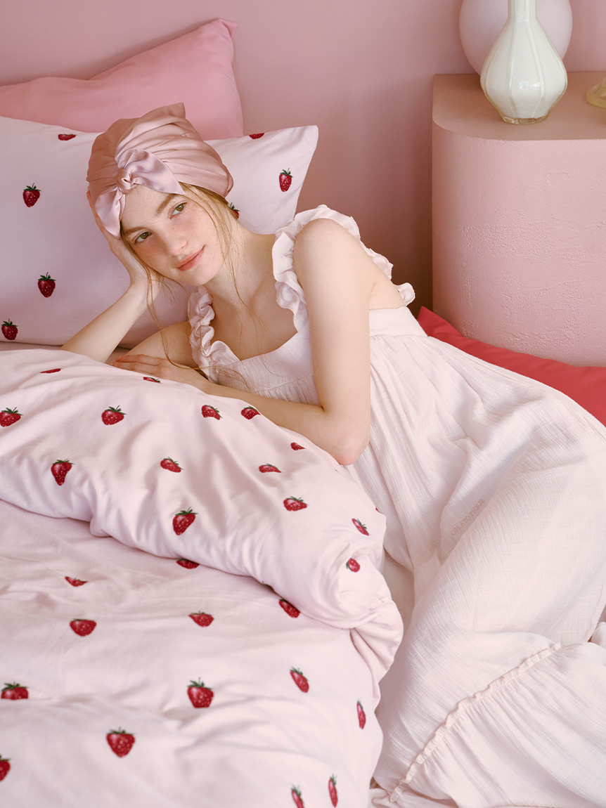 Sleep】ストロベリー柄掛けカバー（セミダブル）(掛け布団カバー
