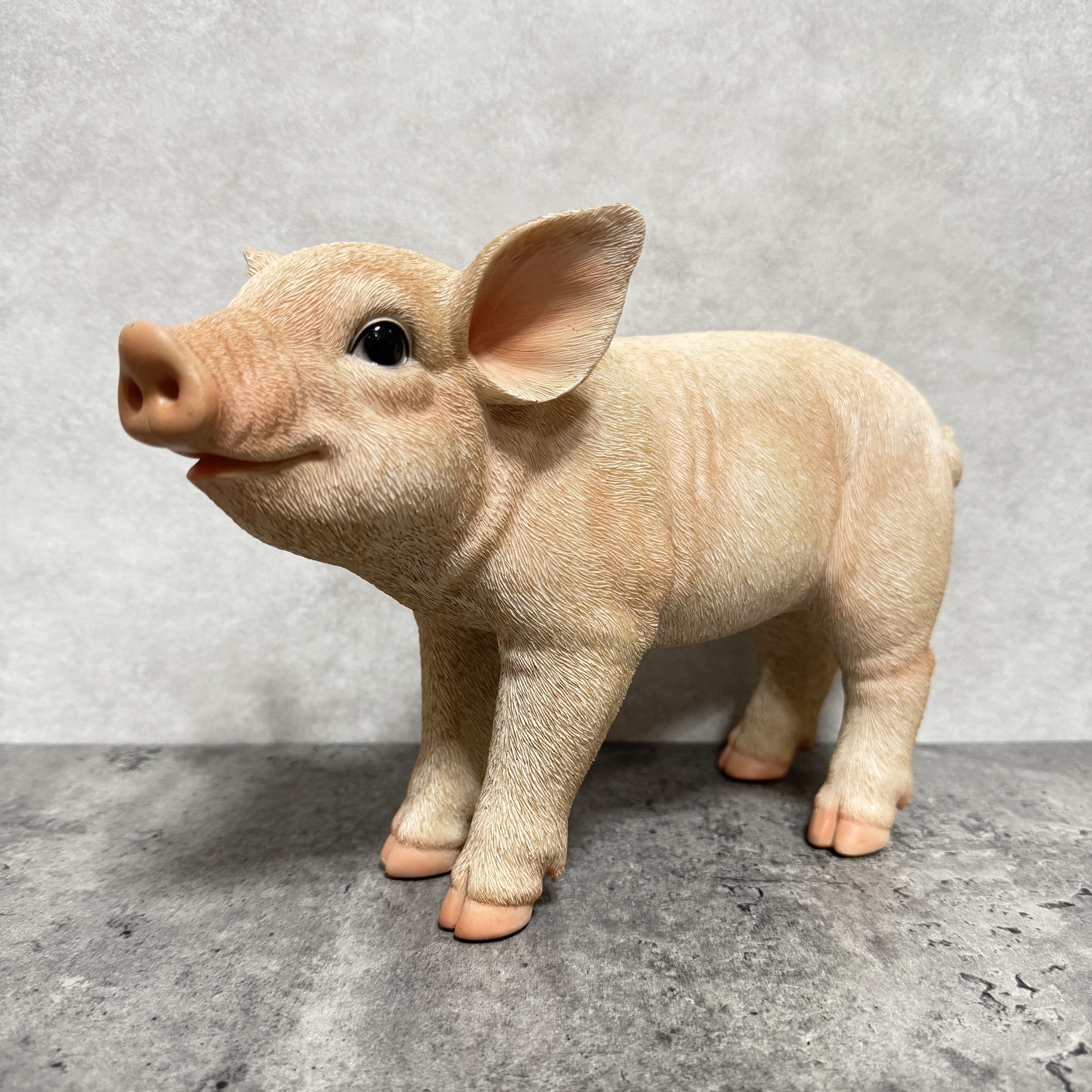 置物 立つ豚 ブタグッズ 高さ18.5cm woobia ウービア 大きい かわいい