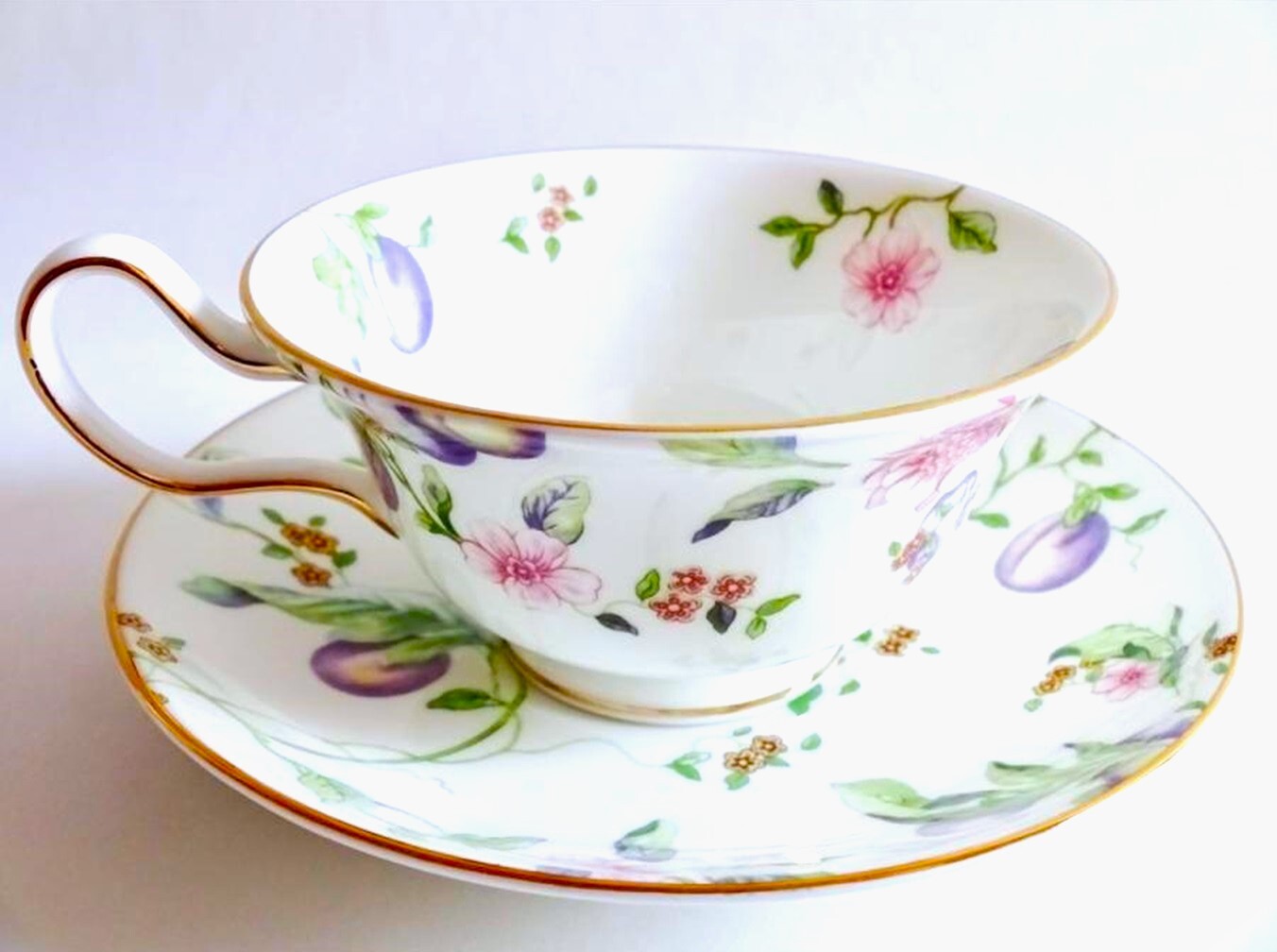 ウエッジウッドWEDGWOOD スウィートプラム ティーカップ＆ソーサー