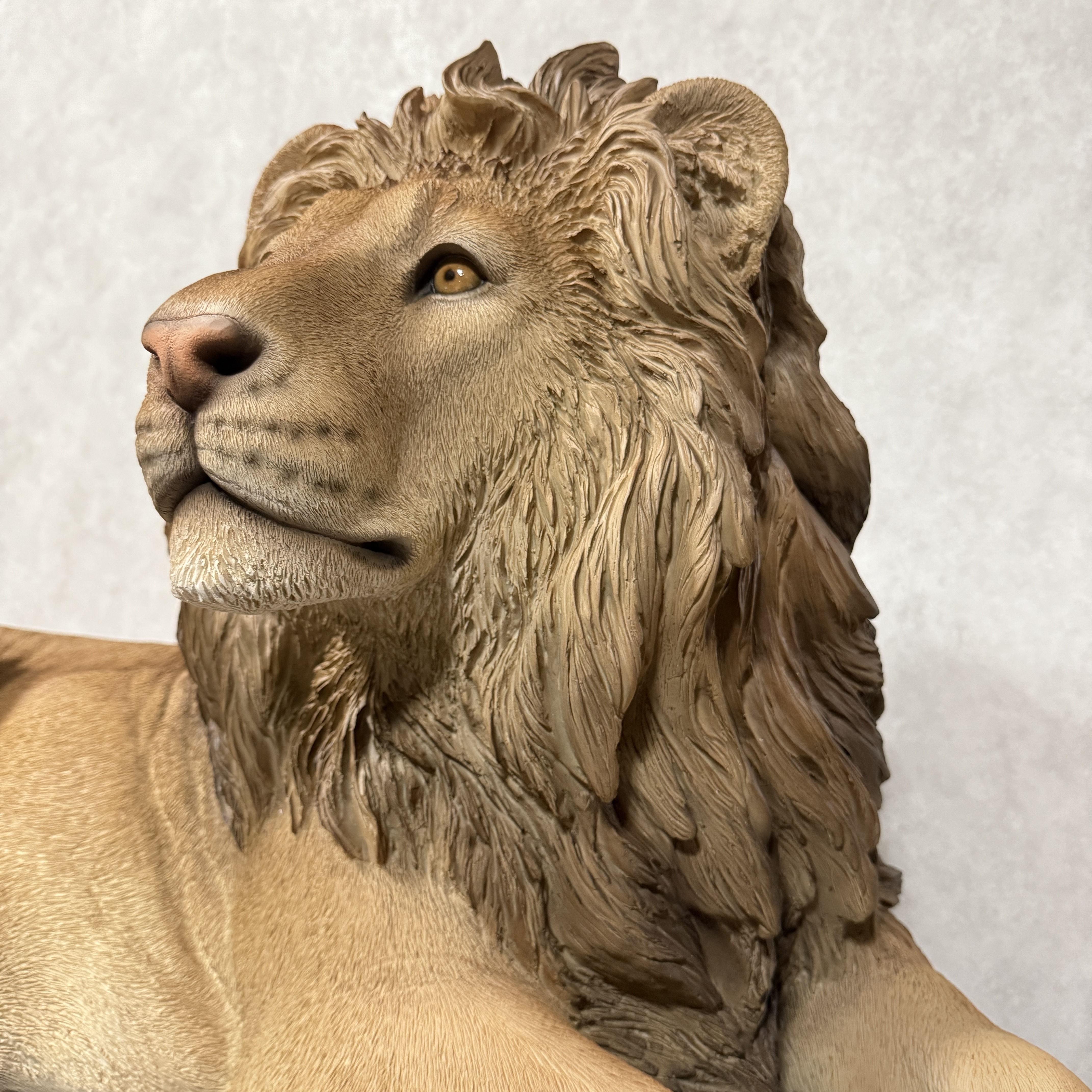 置物 横たわるライオン 特大 高さ49.5cm 巨大オブジェ woobia ウービア