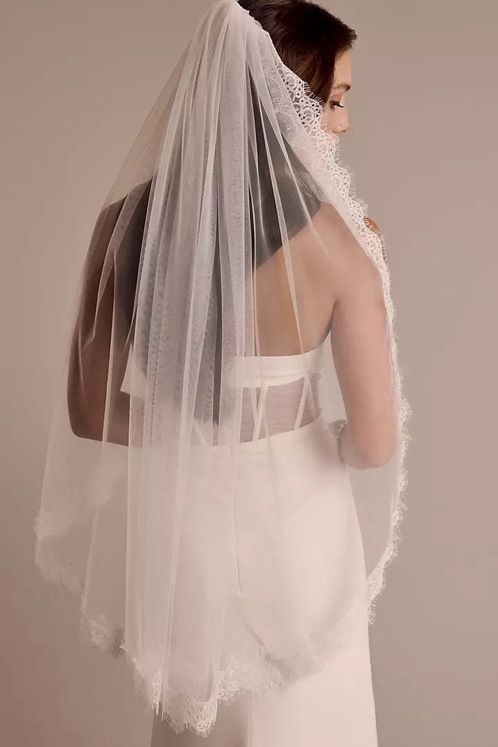 Lace Edge Mid-Length Tulle Veil | David's Bridal