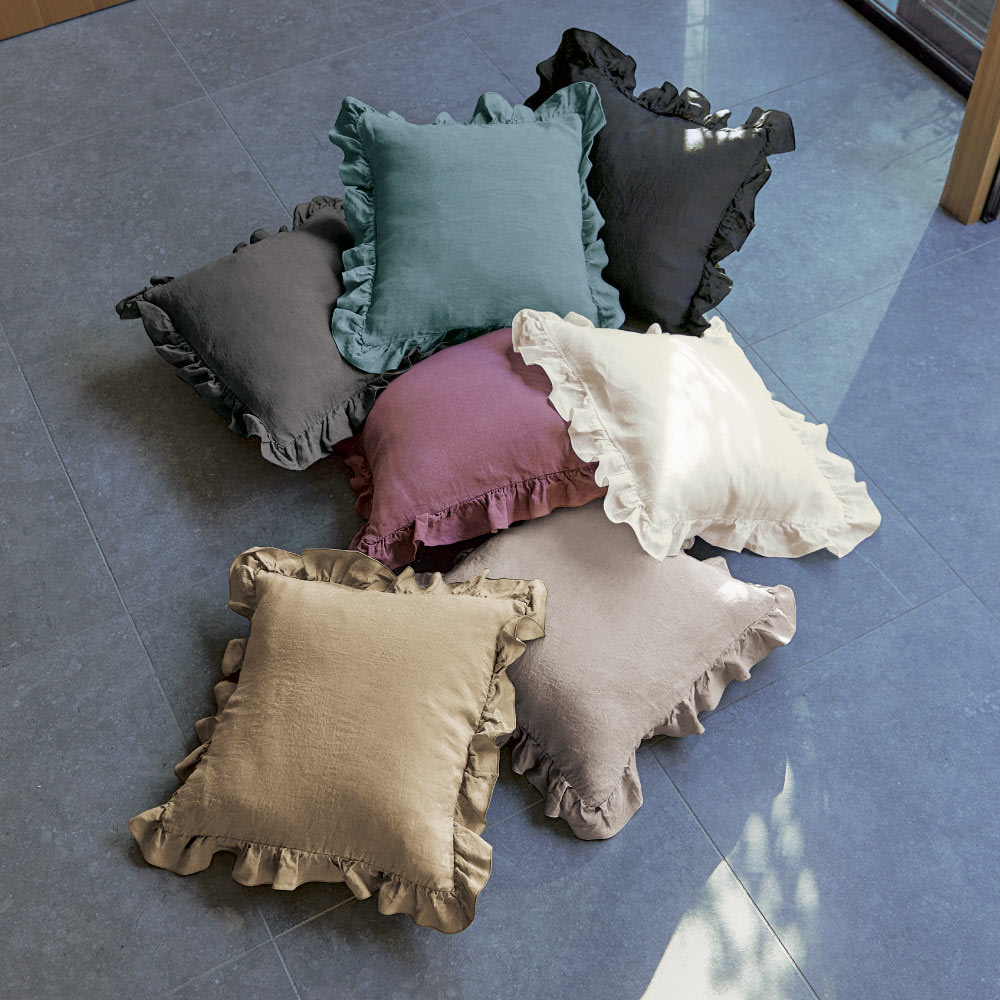 HUG Ō WäR/ハグオーワー home＆garden【リネンフリルクッションカバー