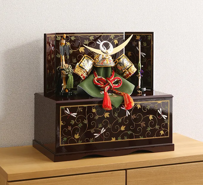 五月人形「極上 上杉謙信の兜（収納タイプ）」｜五月人形の通販 ふらここ