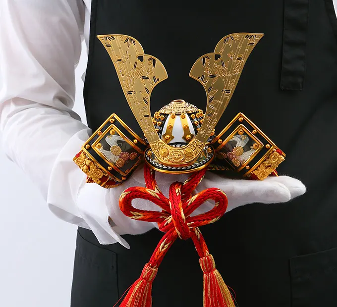 五月人形「透彫竹文鍬形の兜（収納タイプ）」｜五月人形の通販 ふらここ